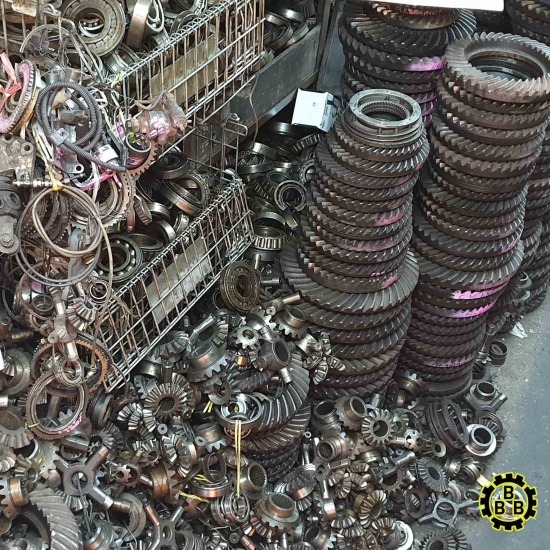 เซียงกง ตลาดน้อย บีอะไหล่ยนต์ - จำหน่ายอะไหล่รถบรรทุกมือสอง