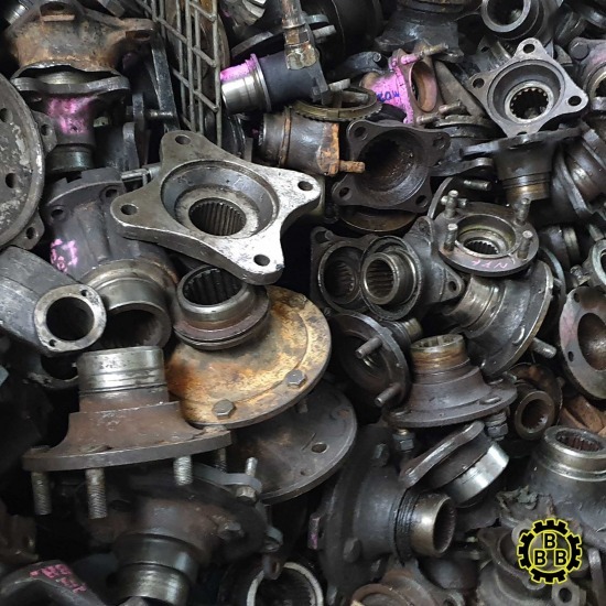 จำหน่ายอะไหล่รถบรรทุกมือสอง - เซียงกง ตลาดน้อย บีอะไหล่ยนต์ - อะไหล่เก่า เซียงกง 