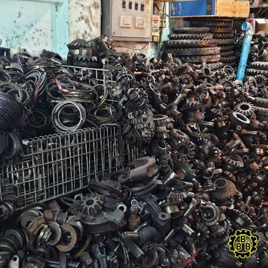 จำหน่ายอะไหล่รถบรรทุกมือสอง - เซียงกง ตลาดน้อย บีอะไหล่ยนต์ - อะไหล่เก่า เซียงกง 
